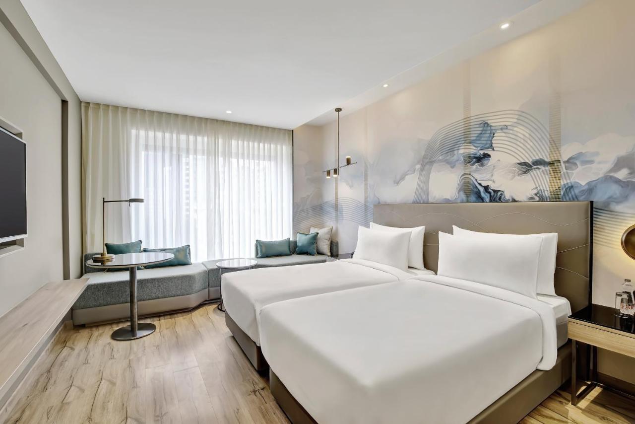 Park Inn By Radisson Surat Exterior foto